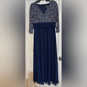 Jessica Howard Navy and Silver Lace Long Sleeve Dress